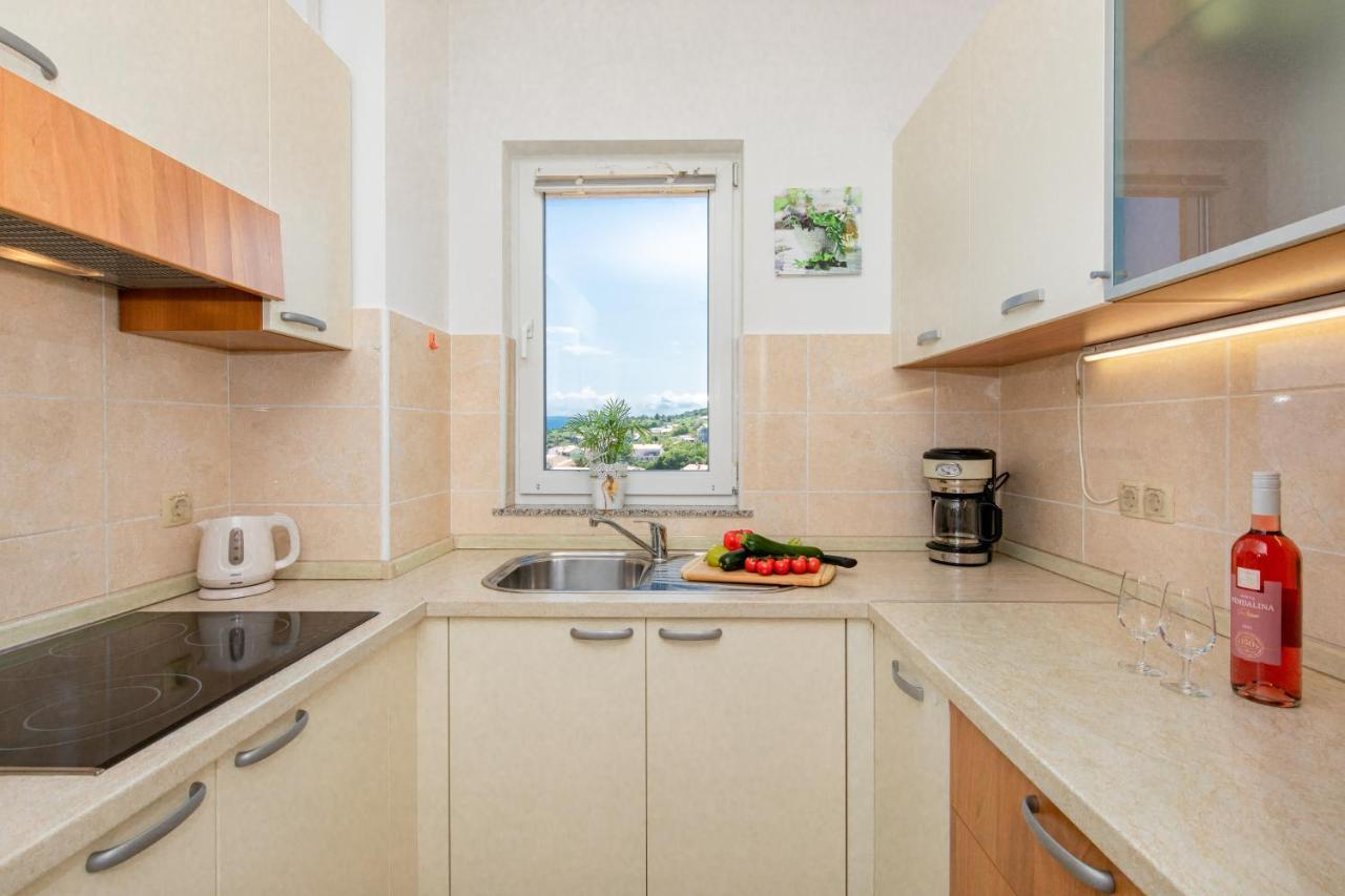 Apartman Jelena Vrbnik Esterno foto
