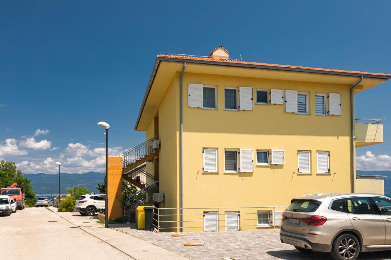 Apartman Jelena Vrbnik Esterno foto